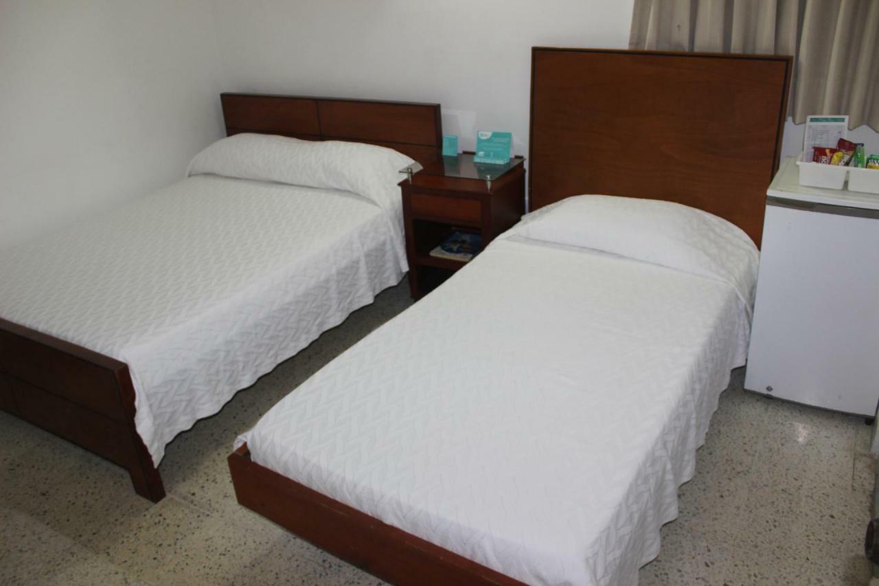 Hotel Monterrey Barranquilla  Exterior photo